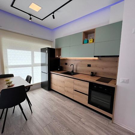 Sunflower Apartment 티라나 외부 사진