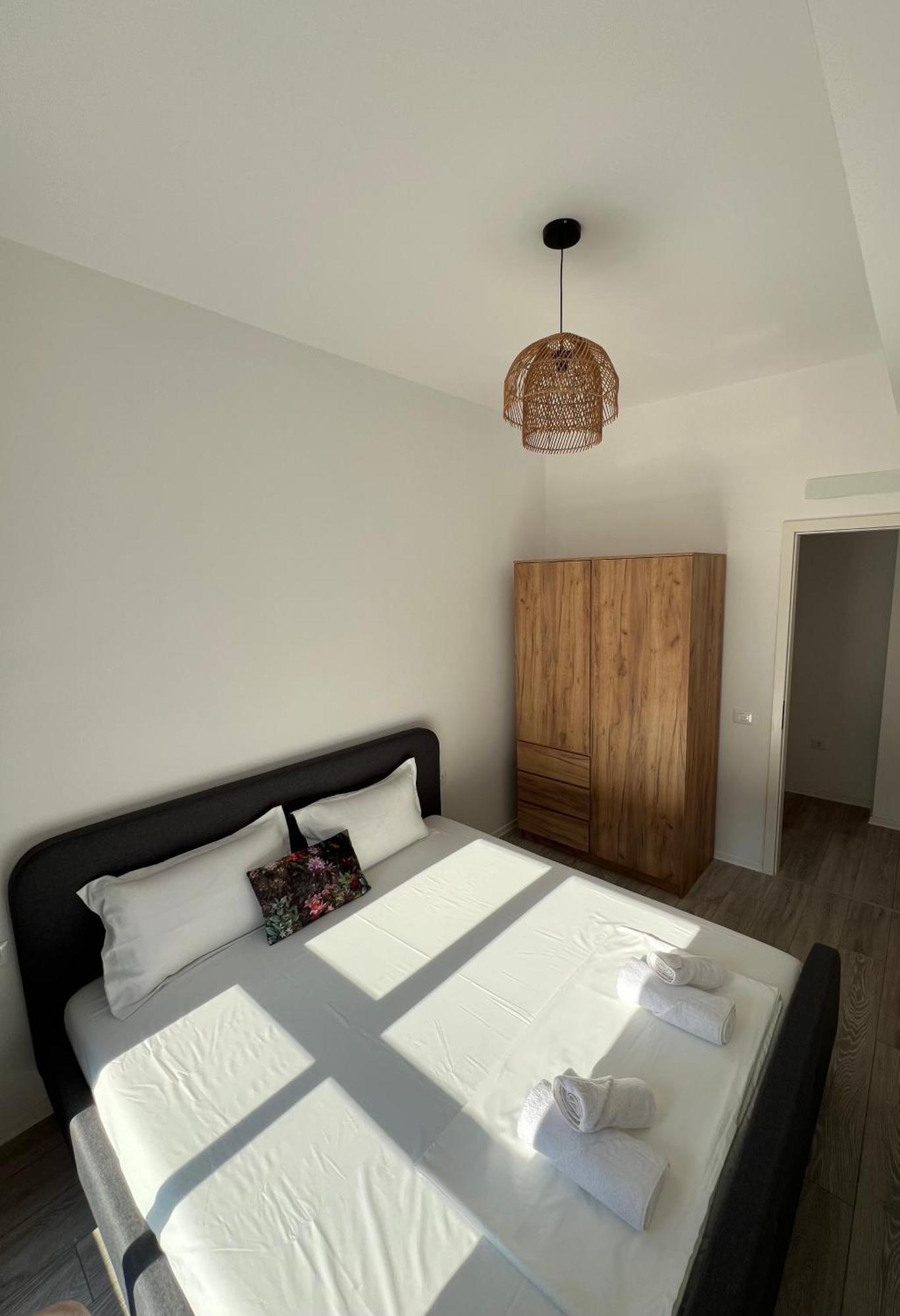 Sunflower Apartment 티라나 외부 사진