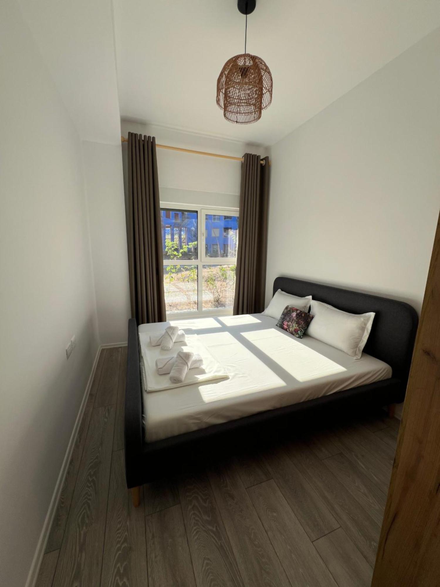 Sunflower Apartment 티라나 외부 사진